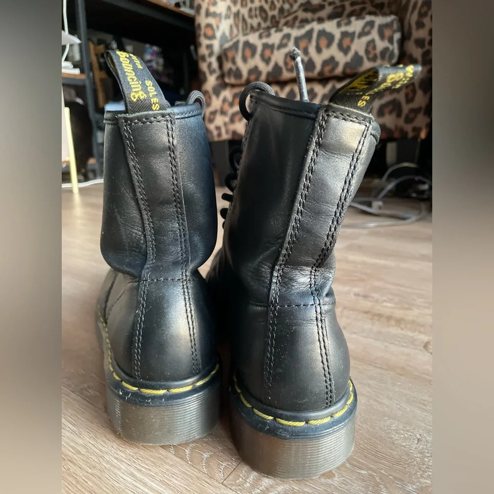 Dr. Martens βthe originalβ Womenβs Combat Boots size 7 - Picture 6 of 15